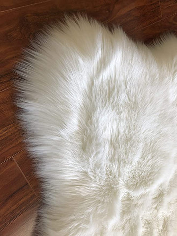 LAMBZY Genuine Sheepskin Silky Area Rug - Thick Strong Bottom Texture Stain Resistant Area Rug - lambzydecor.com