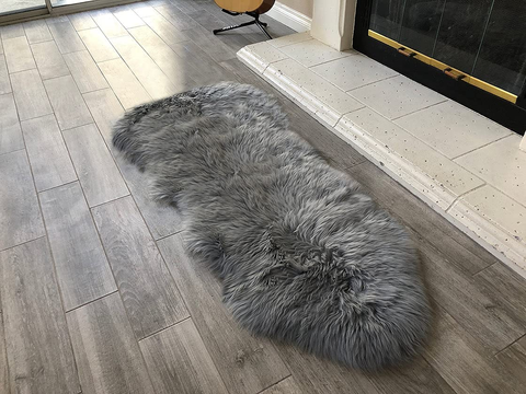 Genuine Sheepskin Area Rug with Strong Bottom Texture - Maya Collection, Black 2’X3' (60X90Cm) - lambzydecor.com