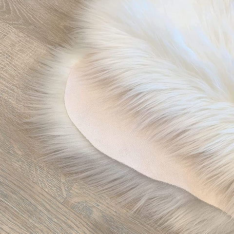 LAMBZY High Pile Super Fluffy Soft Faux Sheepskin Rug, Classic Sheepskin Super Soft to Touch Rug - lambzydecor.com