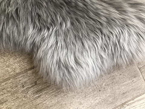 LAMBZY Genuine Sheepskin Silky Area Rug - Thick Strong Bottom Texture Stain Resistant Area Rug - lambzydecor.com