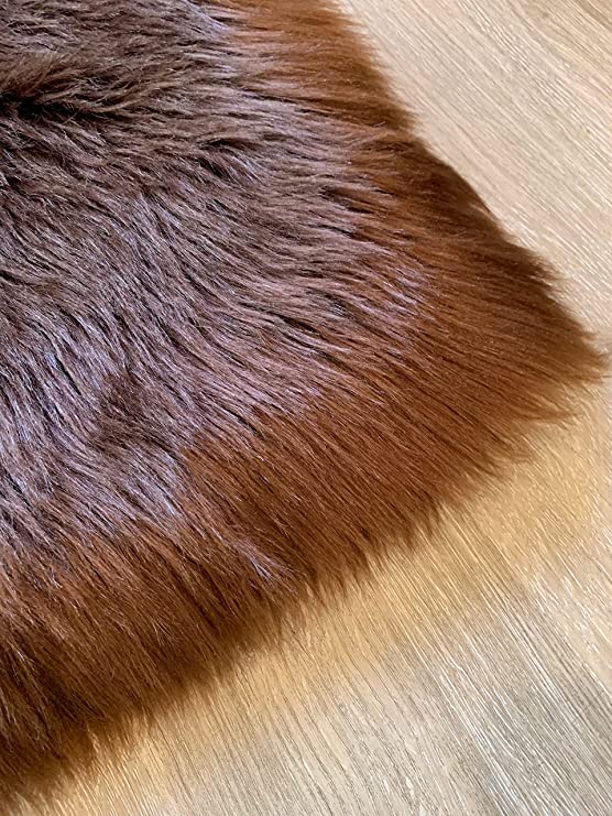 LAMBZY Faux Sheepskin Super Soft Hypoallergenic Silky Shag Rug for Liv